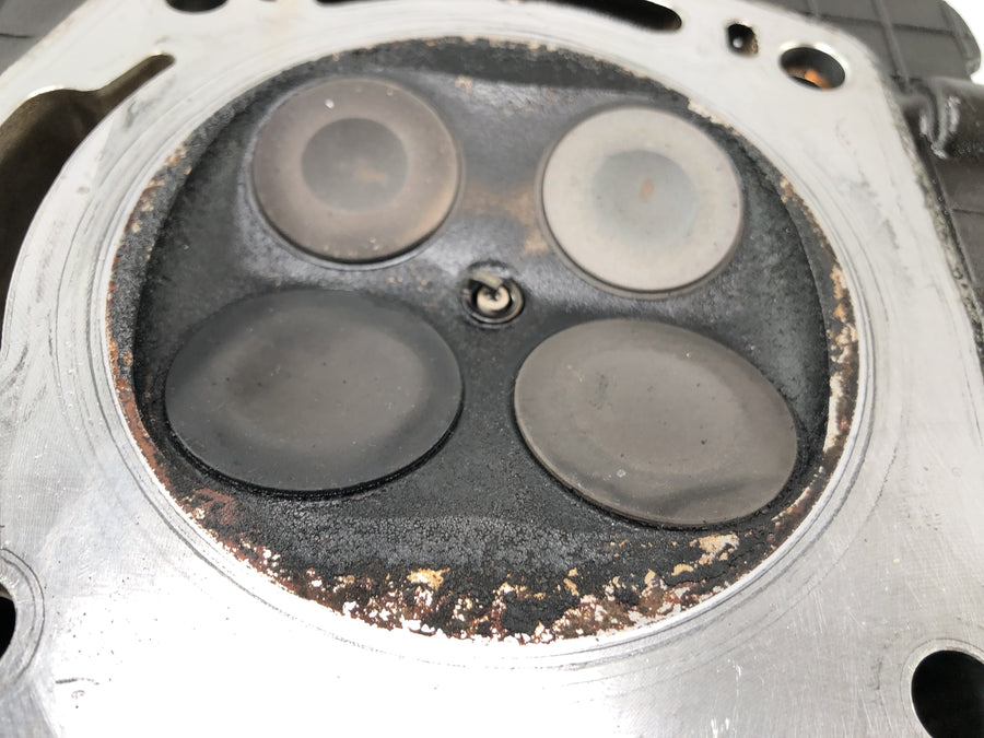 Moto Guzzi Stelvio 1200 4V [2009] - cylinder head on the right