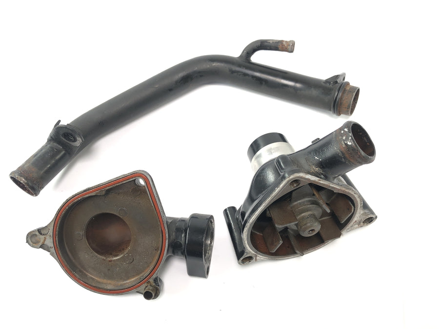 Triumph Daytona 900 T300 [1996] - Waterpomp koelvloeistofpomp met leiding