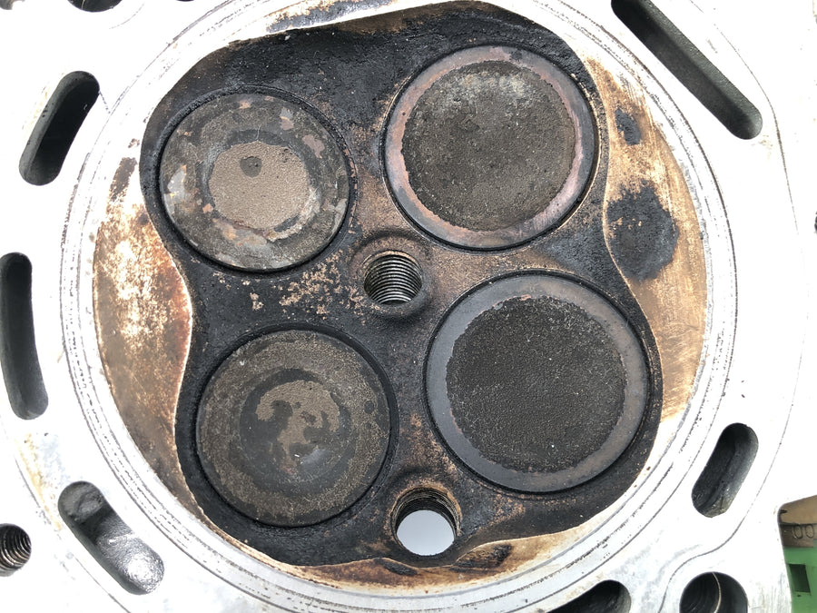 Aprilia SL 1000 Falco Pa [2000] - cylinder head at the back