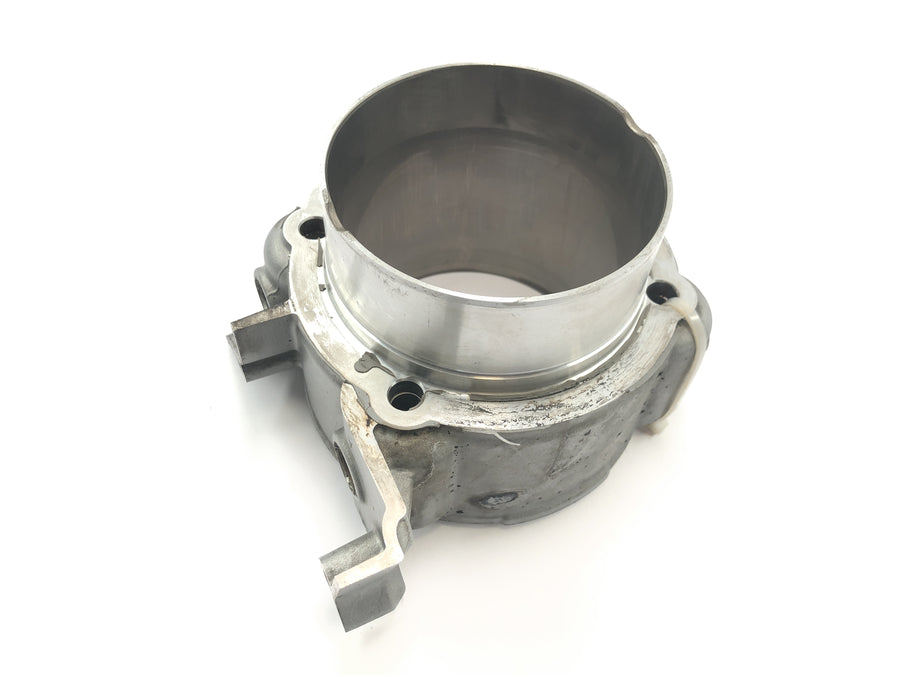 Ducati Multistrada 1200 S Touring [2009] - cylinder with piston at the front