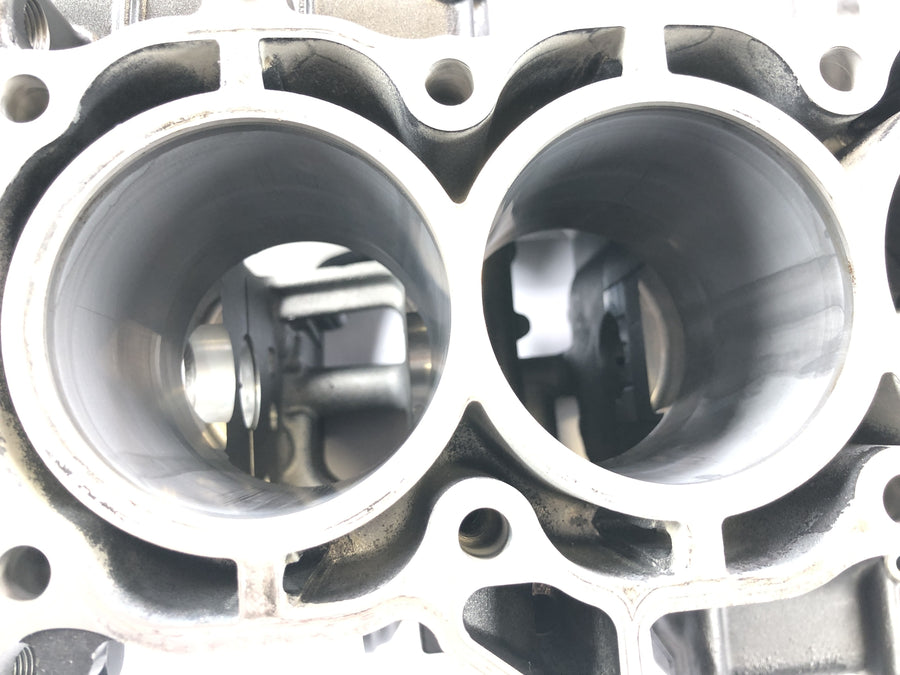 Honda CBR 1000 RR SC57 [2006] - Engine housing engine block cylinder block with pistons
