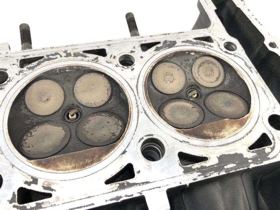 Kawasaki GPZ 1000 RX [1987] - Cylinder head not complete