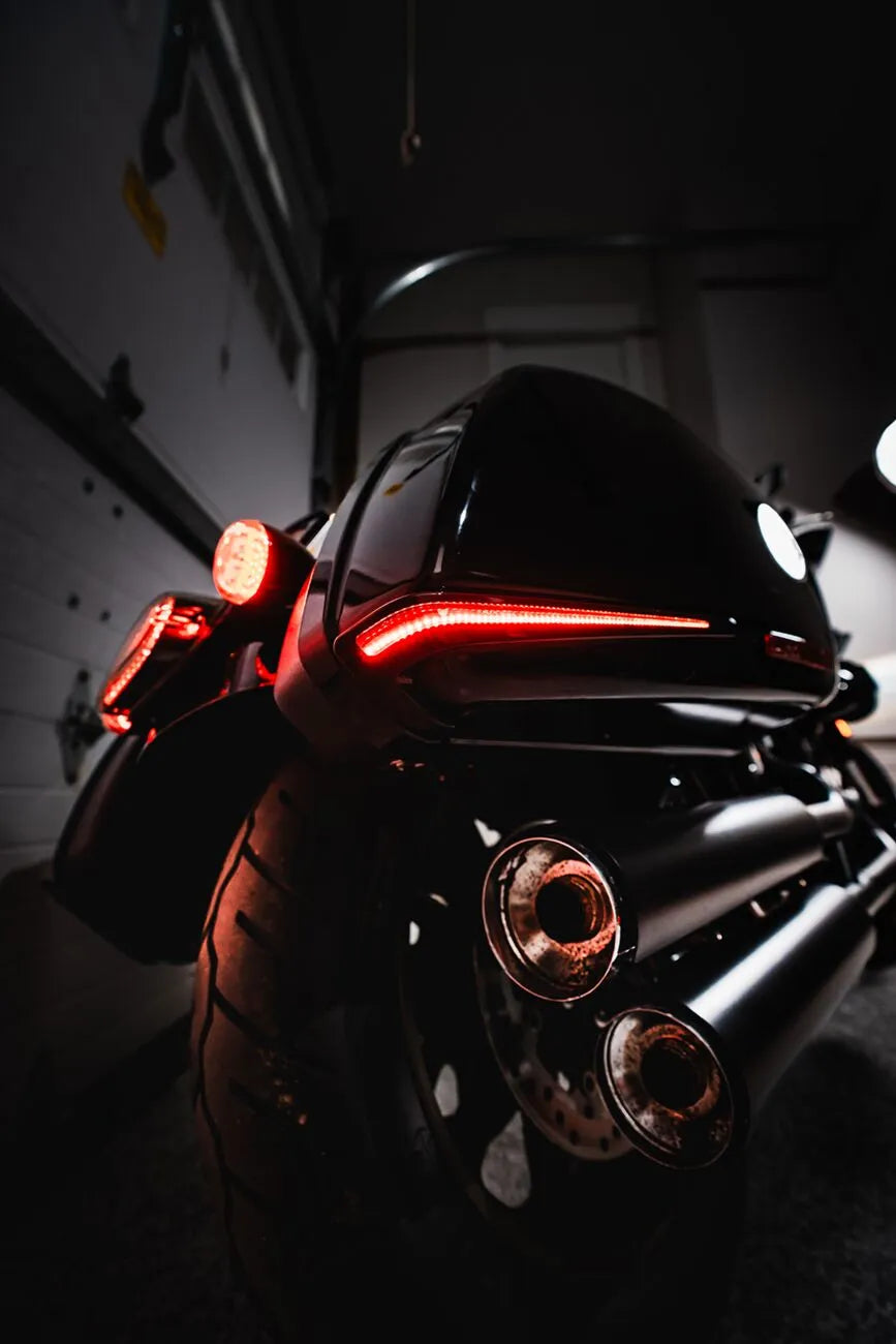 harley davidson fxlrst [CUSTOM DYNAMICS] – LED-zadeltasverlichting