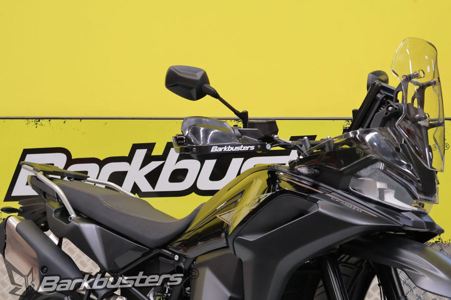Ducati Multistrada V4 [BARKBUSTERS] – Hardware Kit - Two Point Mount Nahaufnahme