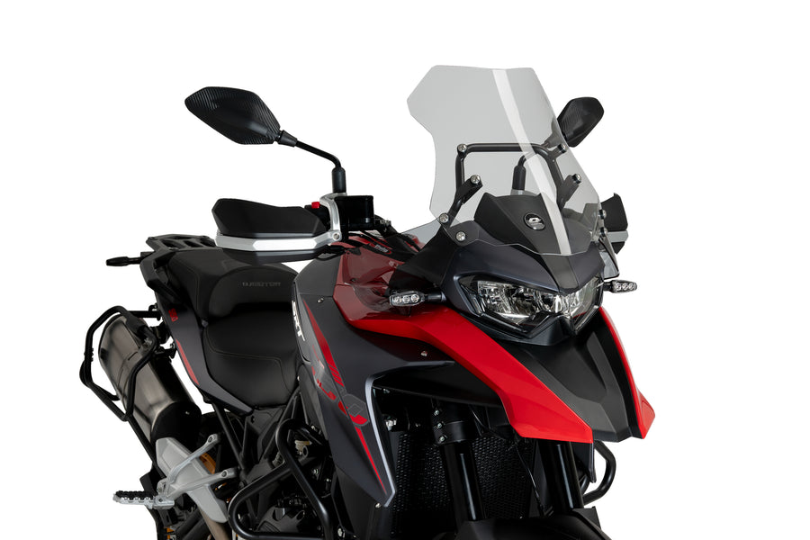 QJ SRT 700X ON ROAD [2025] – Windscherm uitgeschoven – transparant
