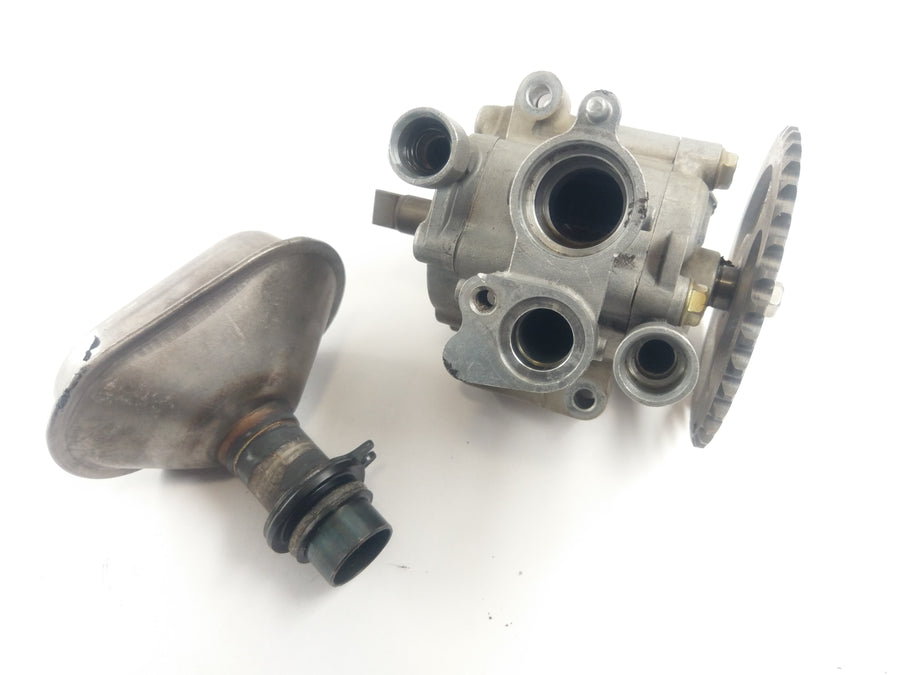 Honda CBR 1000 F SC24 [1991] - Oil pump with oil strainer