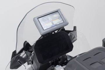 BMW R 1300 GS [2023-2026] - Navi holder in the cockpit - picture 2