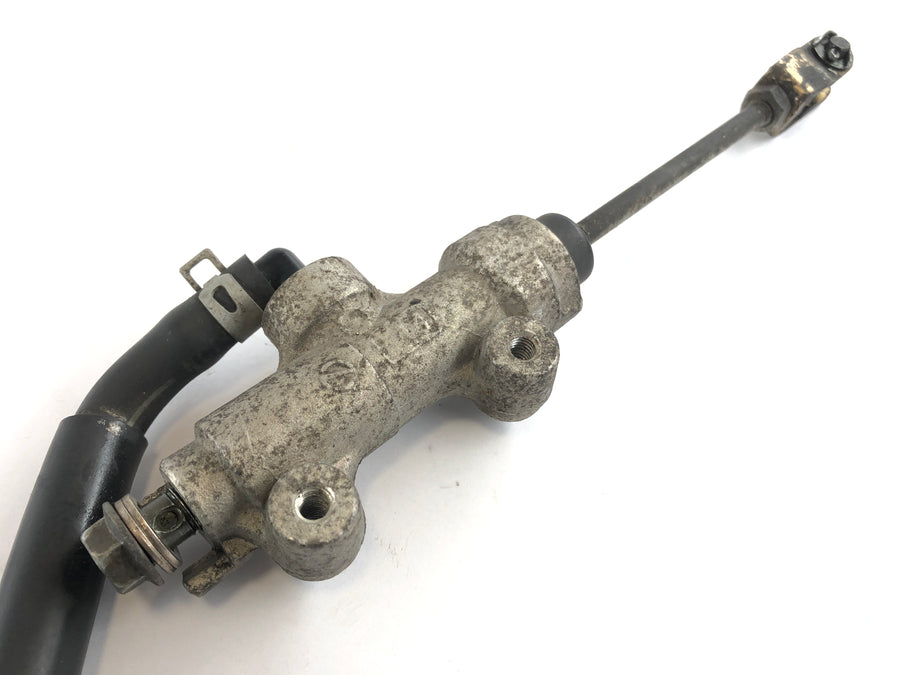 Suzuki DL 1000 V-Strom [2006] - rear brake pump