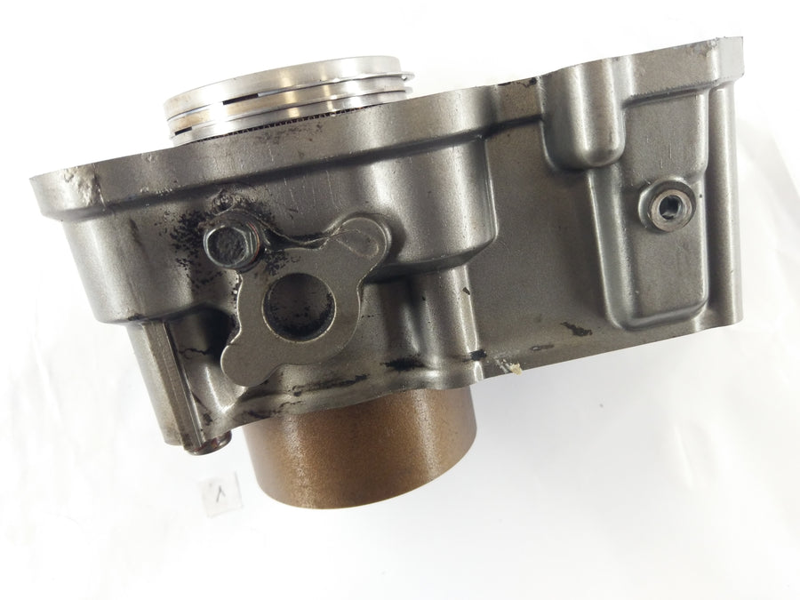 Honda XRV 650 African Twin RD03 [1989] - Cylinder with piston
