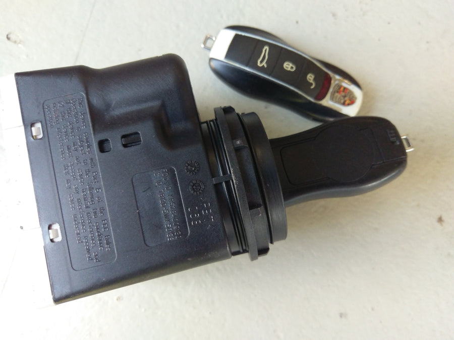 Porsche Panamera Turbo [2010] - Ignition lock and 2 keys