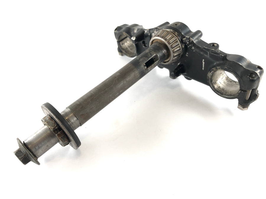 Suzuki DR 600 SN41A [1986] - lower triple clamp