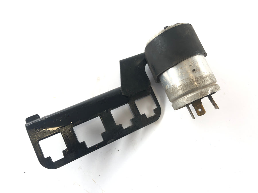 Honda CB 900 F SC01 [1981] - Aggregatehalter mit Blinkrelais