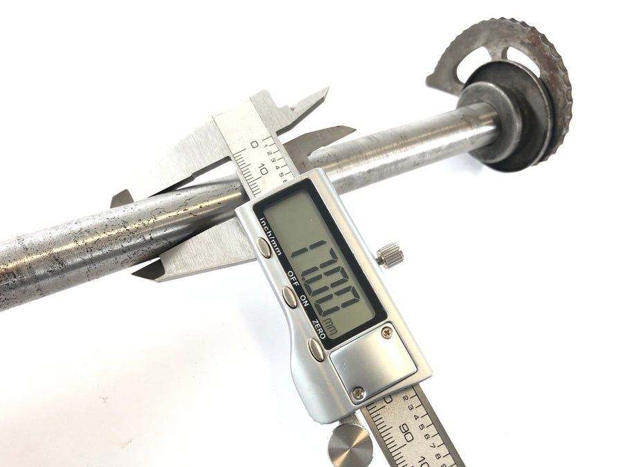 Suzuki DR 800 S SR42B [1991] - Rear axle with chain tensioner