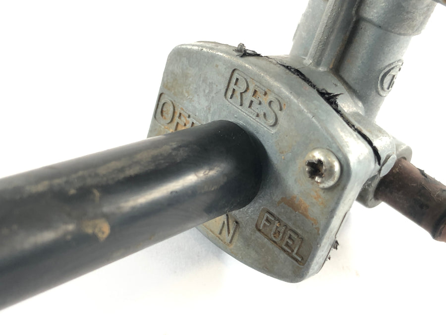 Yamaha Grizzly 660 AM03W [2003] - Fuel tap